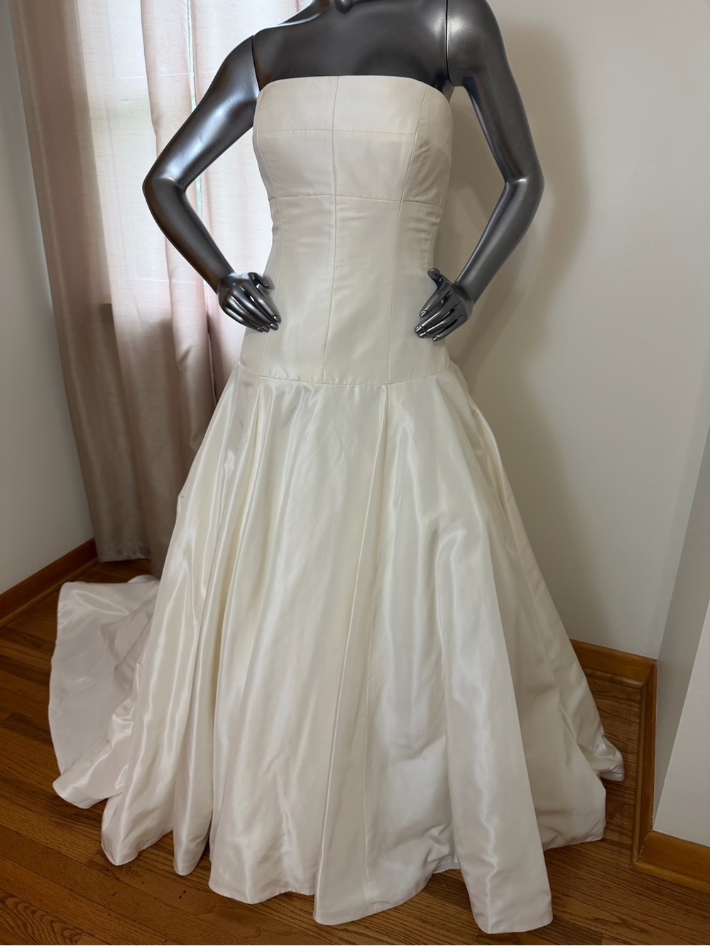 Ivory taffeta Ball Gown Wedding Dress